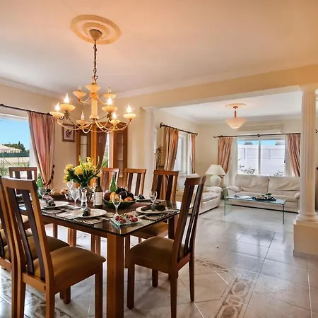 Rosa By * Olhos de Agua (Albufeira)